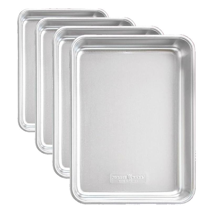 Nordic Ware Natural Aluminum Commercial Cake Pan with Lid, Rectangle Pan with Lid Silver, 9 x 13