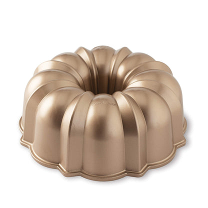 Nordic Ware Original Bundt, 12-Cup, Graphite
