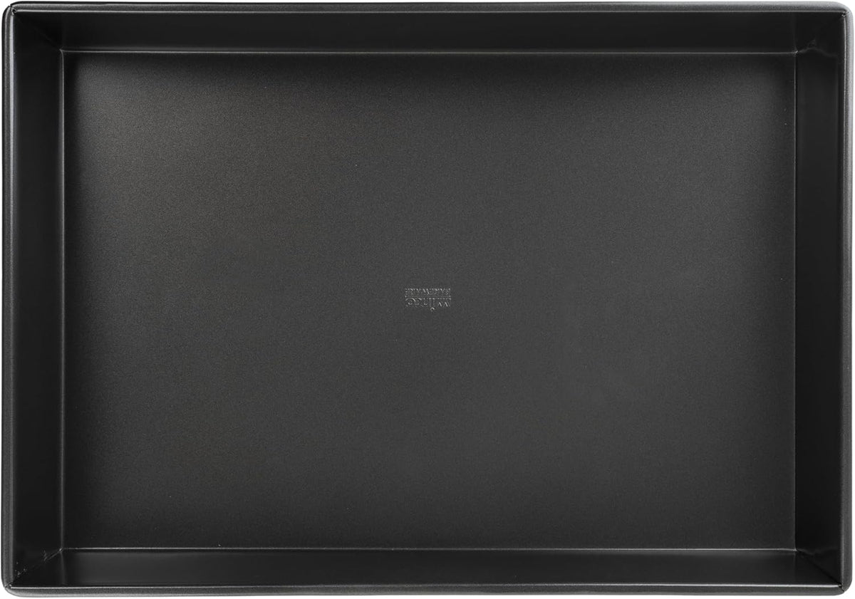 Winco 18" x 12" Rectangular Aluminized Steel Cake Pan