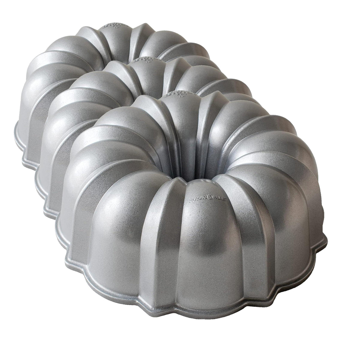 Nordic Ware Original Bundt, 12-Cup, Graphite